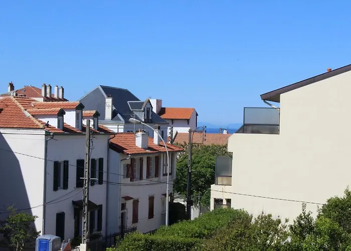 Joli Au Centre De Lägenhet